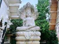 วัดศีรษะทอง ประดิษฐานองค์พระราหูขนาดใหญ่