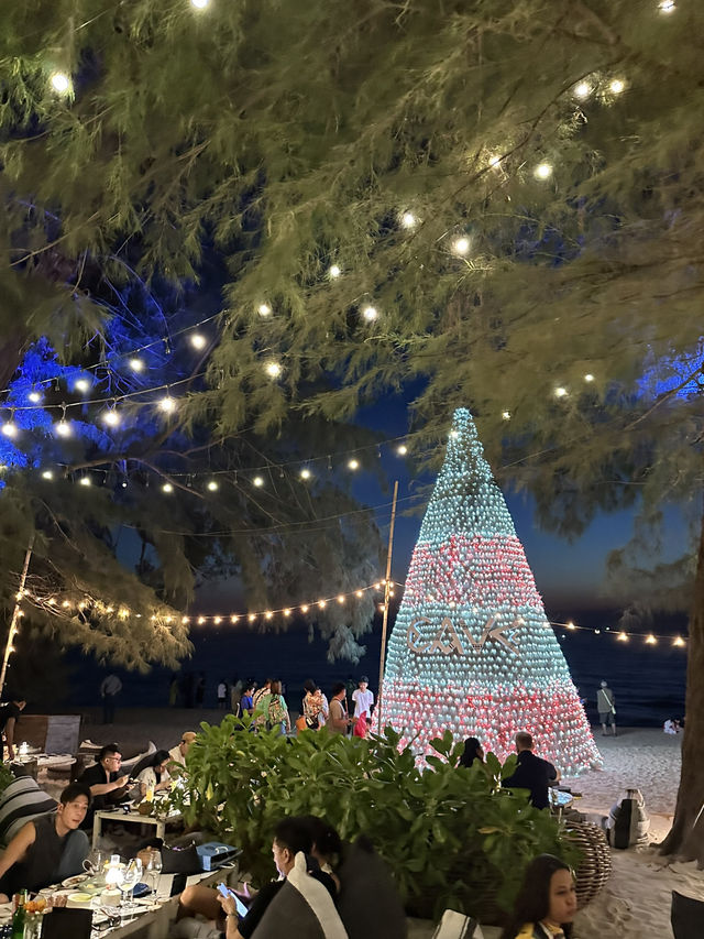 パタヤ🇹🇭トロピカルな海沿いのレストラン“Cave Beach Club”