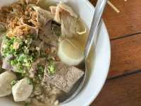 มิถุนา ก๋วยเตี๋ยวต้มยำมะนาวสด ชัยพฤกษ์