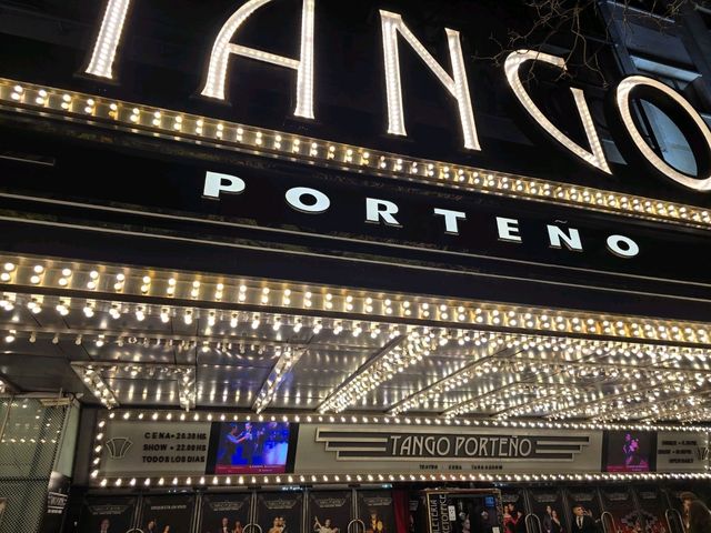 해외여행 부에노스아이레스의 탱고 공연장 Tango Porteño