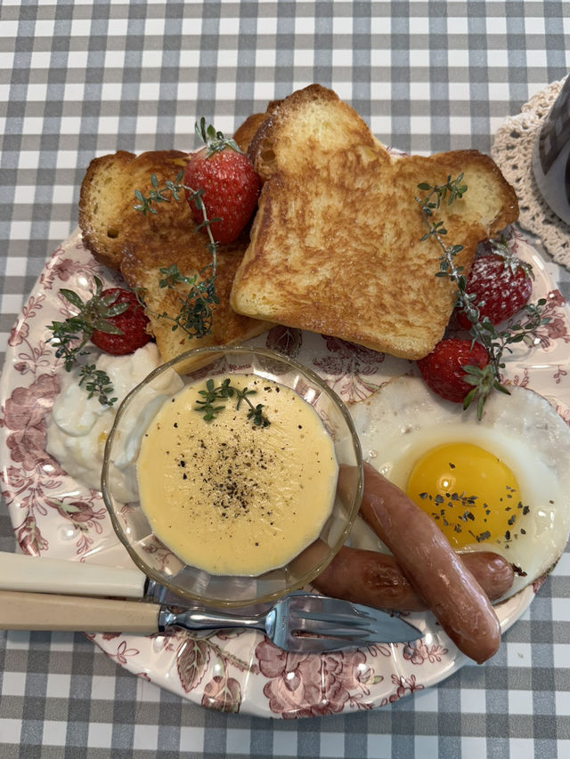 お店で焼いたブリオッシュが美味しいカフェ