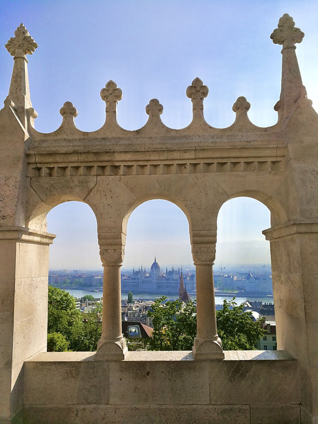  From Stone Turrets to Falling Legends: A Golden Hour at Matthias Fountain