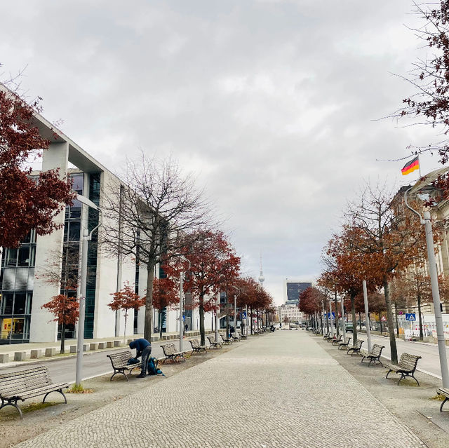 Berlin City Walk — Witnessing the City’s Transformation 🚶‍♀️