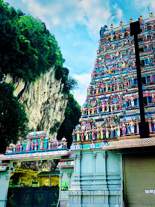 “Ipoh’s Divine Hilltop Gem: Kallumalai Temple Experience” 