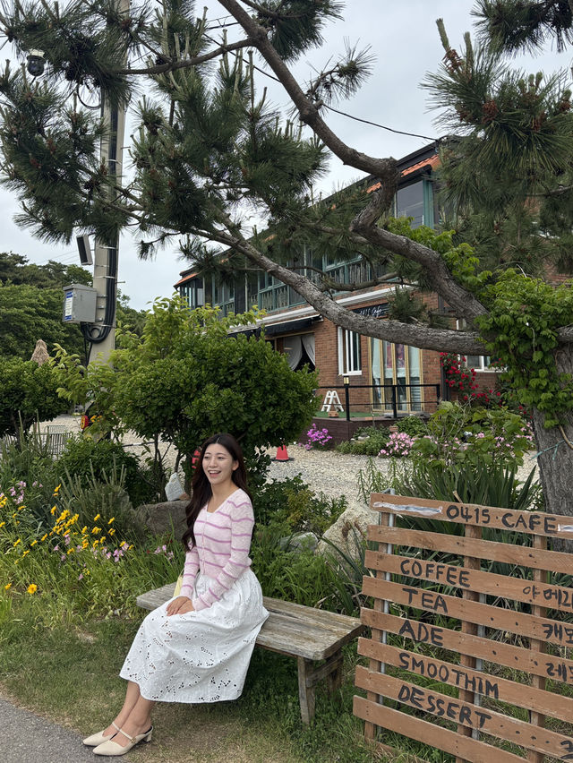 우드톤 감성이 돋보이는 인천 섬 힐링 카페☺️