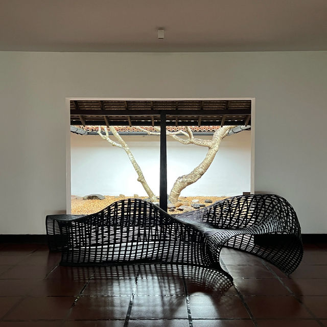 Living Inside a Masterpiece: A Geoffrey Bawa Designed Sea-View Hotel in Sri Lanka! 🌴 architect.