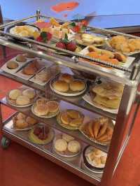 The Traditional Nostalgic “Dim Sum Trolley” Ritual Returns in GuangZhou!