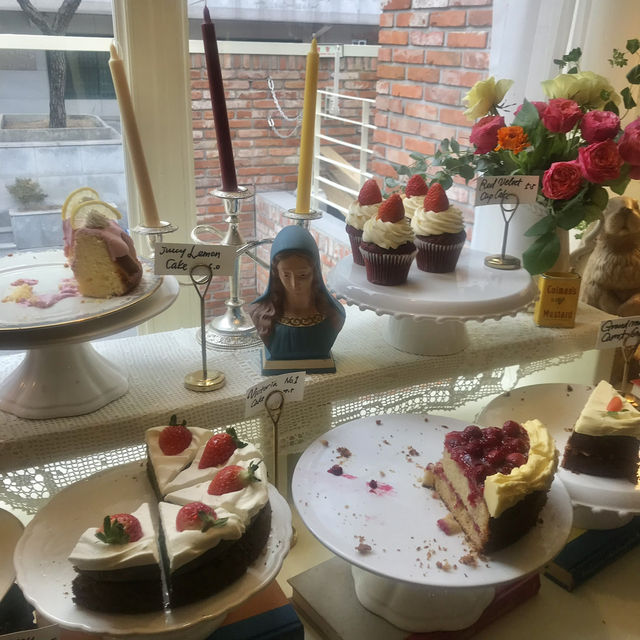 🍰 케이크와 스콘 천국, 연남동 카페 레이어드