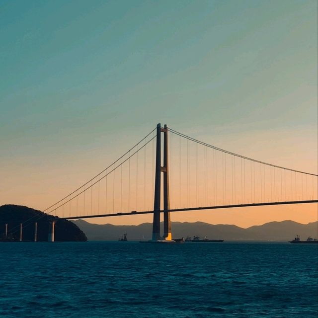 Sunset Magic at Yi Sun-sin Bridge 🌉🌅