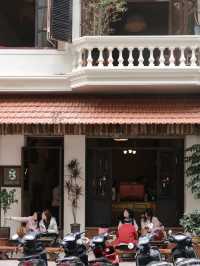 Hanoi Neighbors