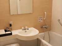 沖繩高CP值住宿推薦｜阿札特飯店 Hotel Azat：安里車站旁、步行30秒即達，平日一晚不到1500元！