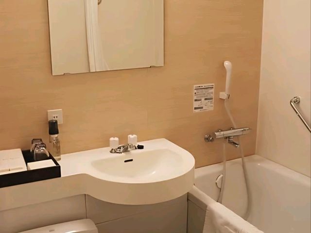 沖繩高CP值住宿推薦｜阿札特飯店 Hotel Azat：安里車站旁、步行30秒即達，平日一晚不到1500元！