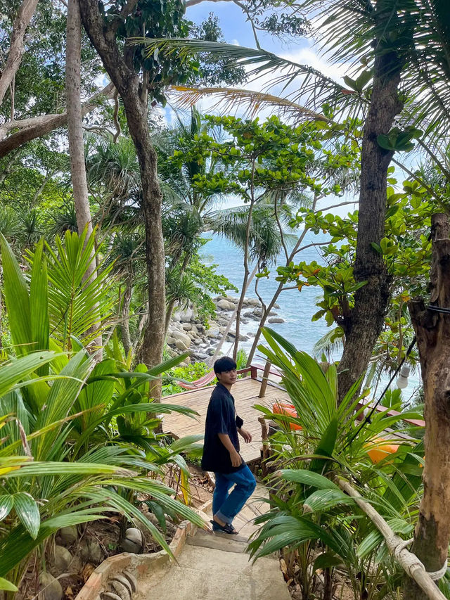 เสื่อผืน หมอนใบ | คาเฟ่สไตล์แคมป์ริมทะเลภูเก็ต 🤍🌴
