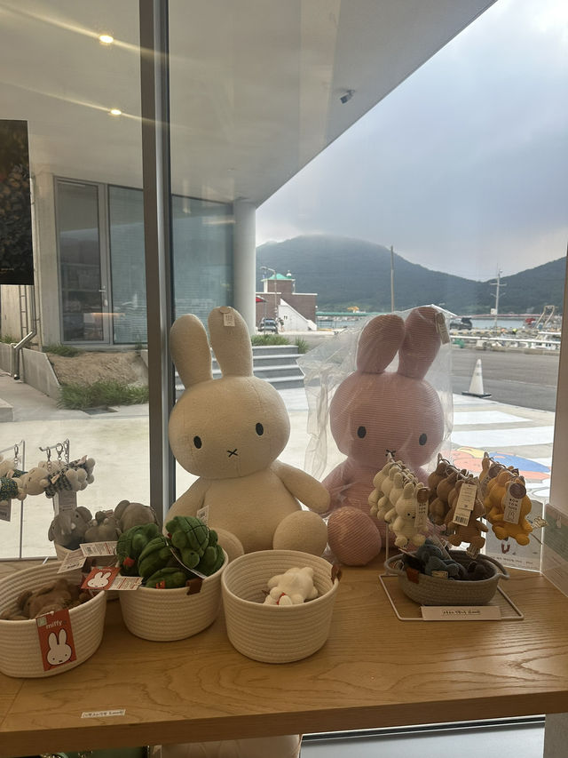 미피와 특별한 추억만들기 🐰🎶 거제 미피카페!