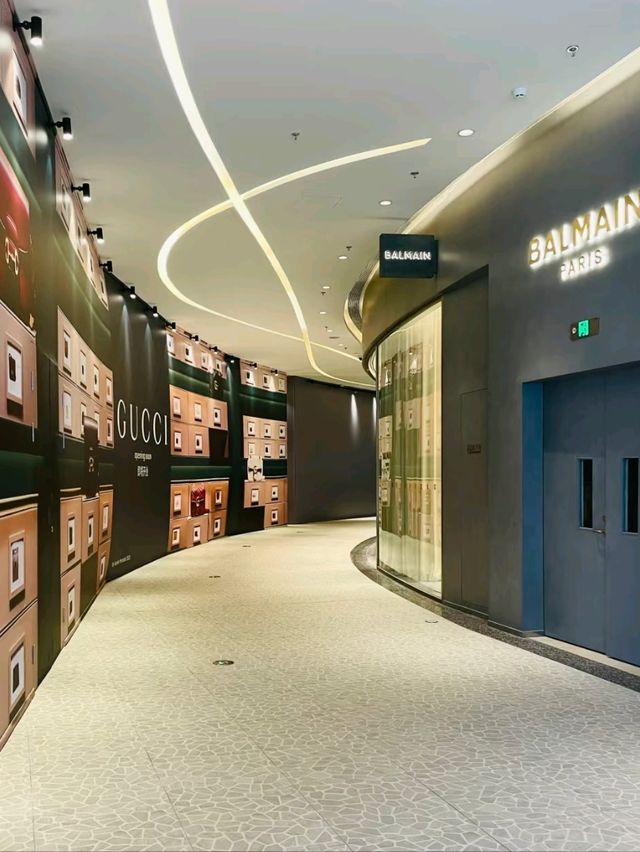 🛍️🎨 K11 Guangzhou – Where Art Meets Shopping in Style! 🎭✨