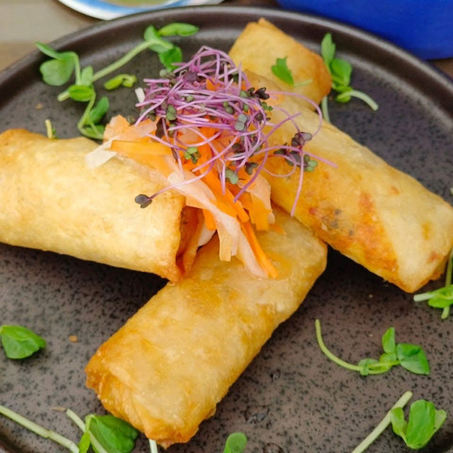 陽明山上的美食及美食後的消食健行～紗帽山步道