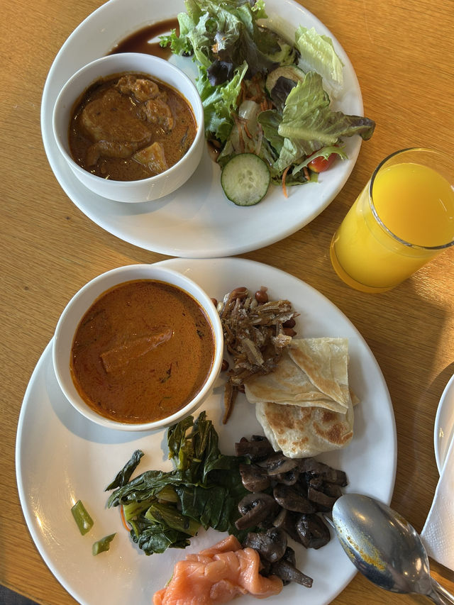 Hilton KL: Excellent location and still grand