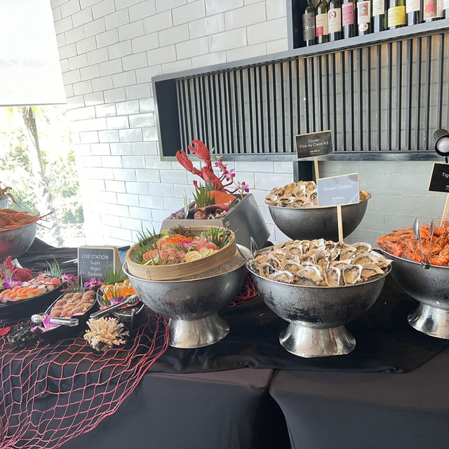 หนีร้อน นอนทะเลที่movenpick pattaya
