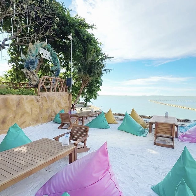 Blue Dragon – คาเฟ่ & บีชคลับสุดหรูริมทะเลพัทยา 