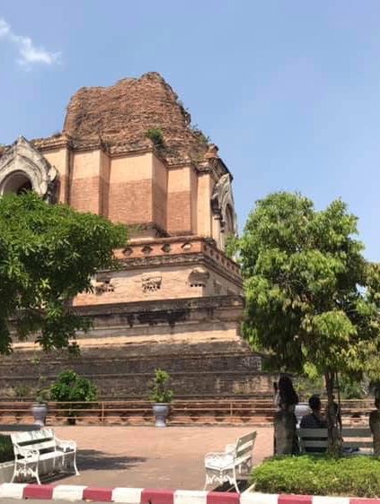 วัดเจดีย์หลวงวรวิหาร วัดเก่าที่ห้ามพลาด