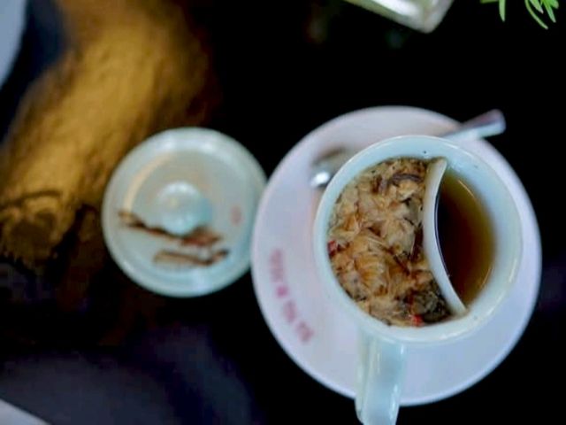 ร้านน้ำชาตรงทางขึ้นวัดบนบานาฮิลล์