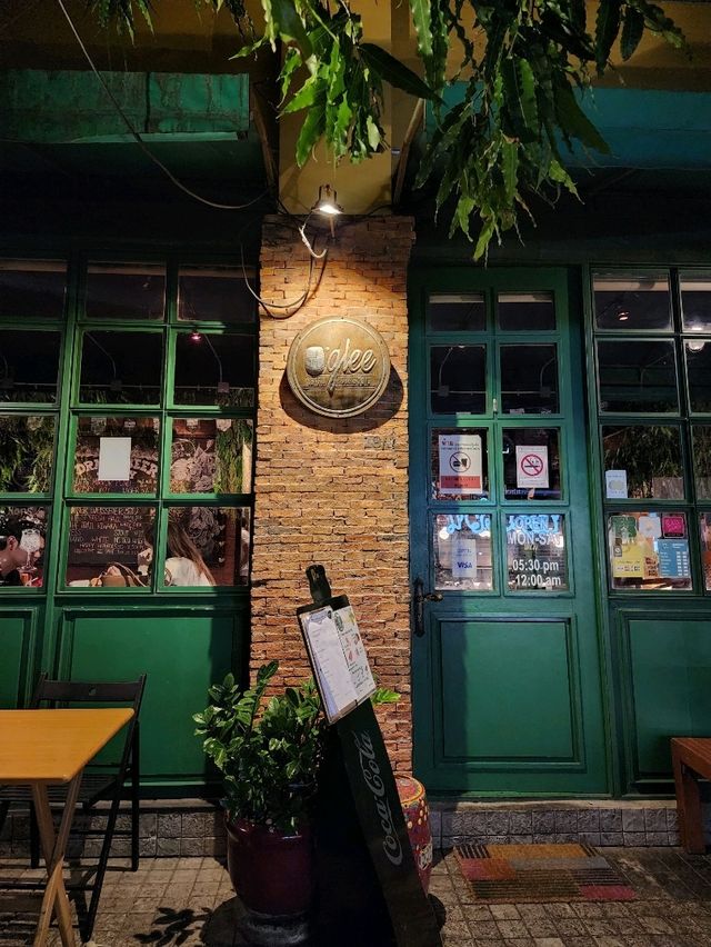【バンコク🇹🇭】お洒落エリア<アーリー>でクラフトビール🍺