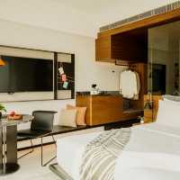 Skyline Ease with a Contemporary Pulse