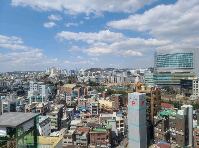 머큐어 앰배서더 서울 홍대 슈페리어 디럭스 킹 (발코니&웰컴 미니바)