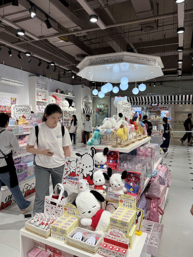 สาวก Sanrio ต้องห้ามพลาด🫶🏻 มุมถ่ายรูปเยอะเว่อ!