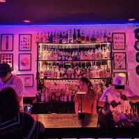 NO NAME? Coffee and Cocktails ชิค ชิลล์ริมหาด