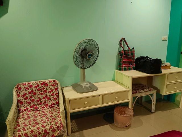 Baanrak Amphawa Homestay 