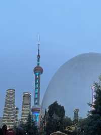 Shanghai Citywalk – From Historic Charm to Urban Elegance 🚶‍♀️🏙️✨