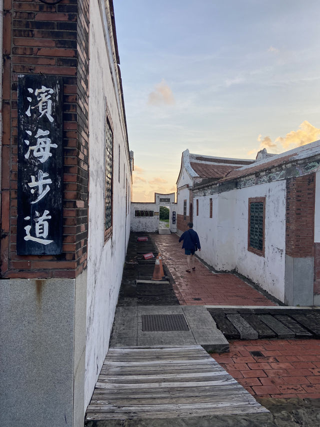 📍 《墾丁青年活動中心：紅磚與海風的閩南古鎮時光》  