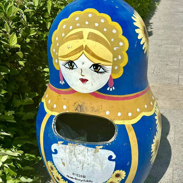 走訪宛如童話世界的套娃廣場