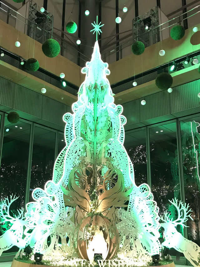 🌲2020年 東京丸の内クリスマスツリー と2025年に乞うご期待❣️
