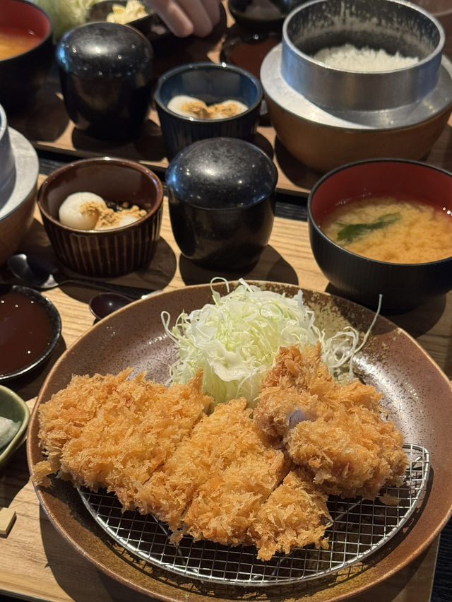 【滋賀🇯🇵】彦根に来たら絶対に寄って欲しい絶品とんかつ🐷‼️