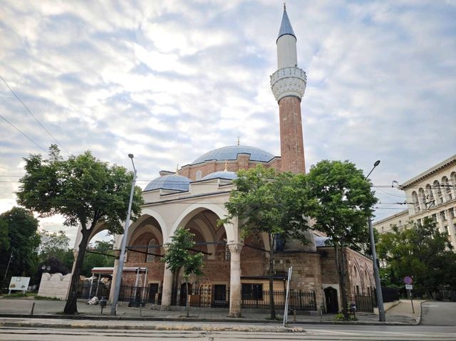 索菲亞目前唯一一座仍在使用的清真寺#班亞巴什清真寺 (Banya Bashi Mosque)-Sofia Bulgaria