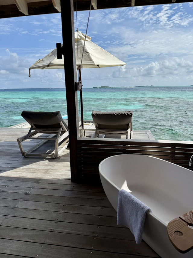 🏝️ Stress-Free Weekend in the Maldives