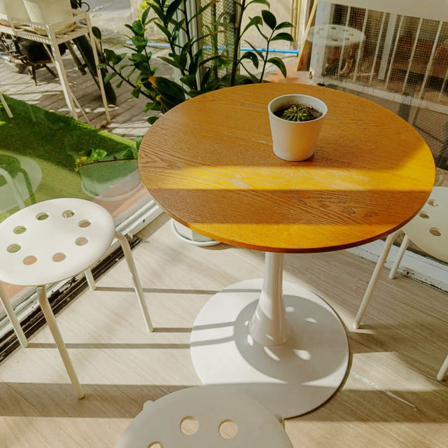 Timeless Grounds, Manila’s Vintage Pulse