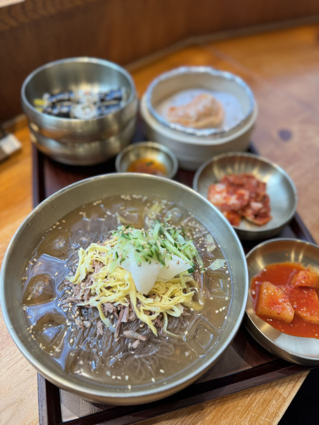 牛骨湯麵同水冷麵必食