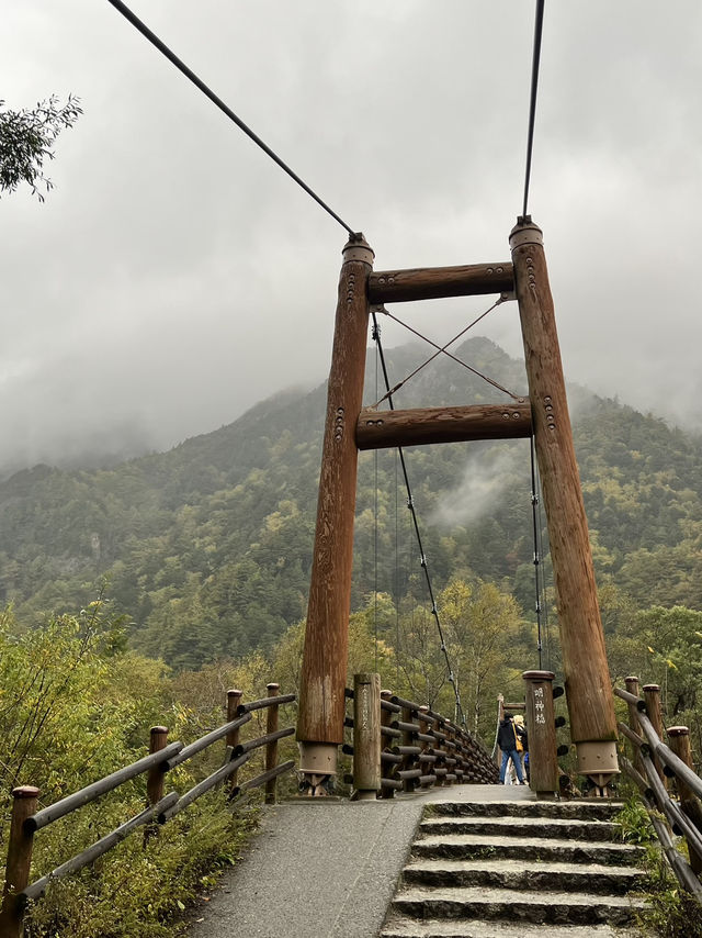 Kamikochi’s Mystical Charm: Autumn Hike to Myojin Pond