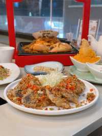 人氣餐廳招牌避風塘辣蟹🦀