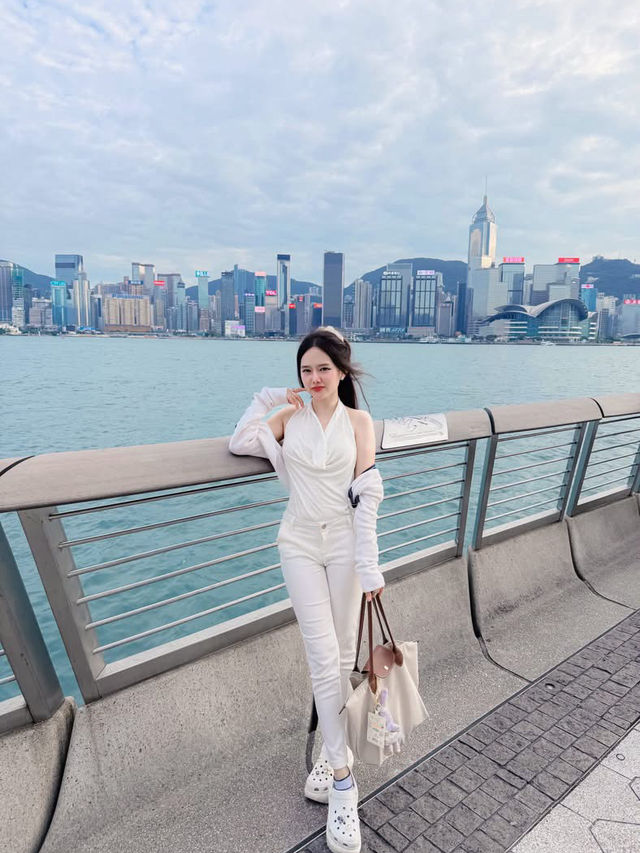 เที่ยวฮ่องกง 4 วัน 3 คืน งบ 18,750 บาท เที่ยวฮ่องกง 4 วัน 3 คืน งบ 18,750 บาท