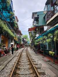 Train Street Treats🍰