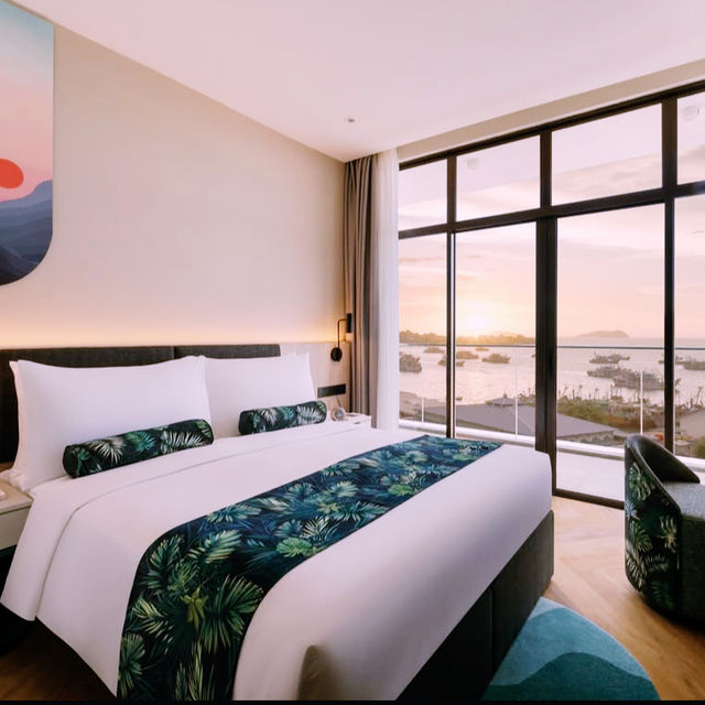 Waterfront Vibes & Sunset Goals at Citadines Kota Kinabalu 🌅🛎️