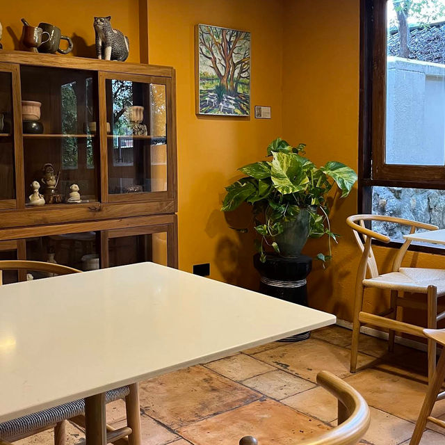 คาเฟ่ลำปาง 🎨Biscuit Cafe คาเฟ่ในหอศิลป์ คาเฟ่ลำปาง 🎨Biscuit Cafe คาเฟ่ในหอศิลป์