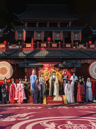 I just found out that a famous Chinese drama filming studio is located in Chengdu.