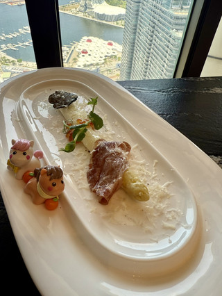 高漢來飯店45樓（焰鐵板燒）慶祝母親節.吃美食.看海景.值得推薦大家