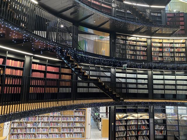 🇬🇧 Library of Birmingham 