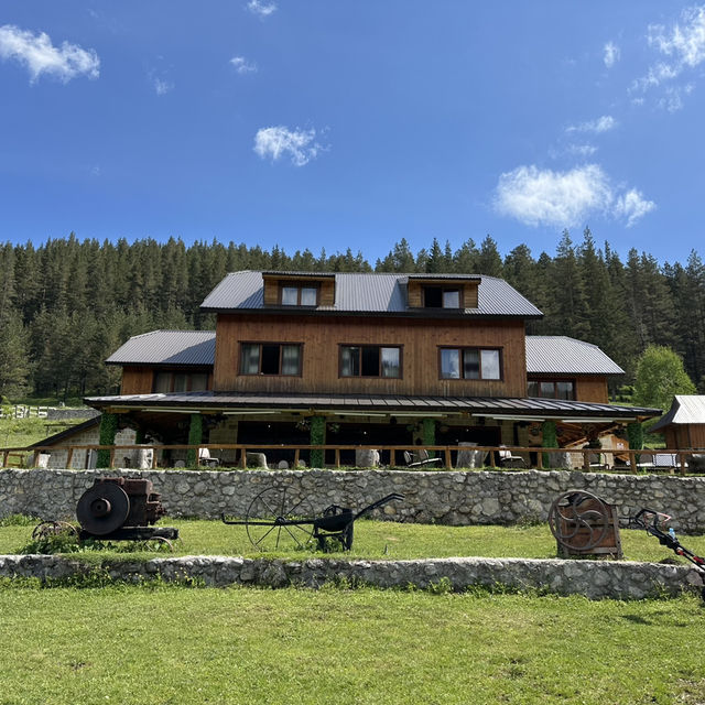 Lake House Stay in Montenegro